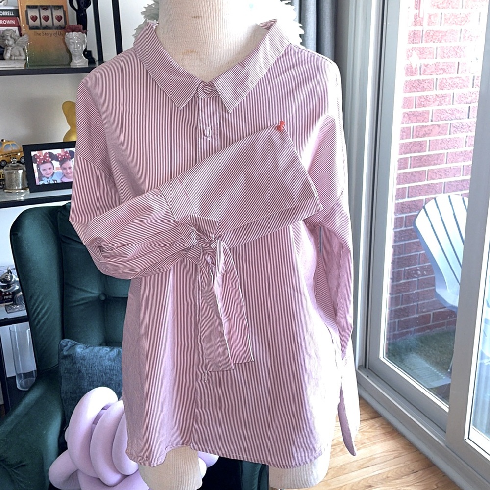 Unique dress shirt/blouse Tout ā coup